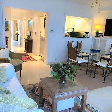 2 Bedroom With Lägenhet Knokke-Heist